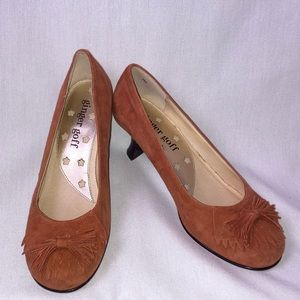 👠Ginger Goff 7M Suede Heels